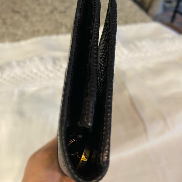 Salvatore Ferragamo black tote with matching wallet - Picture 6 of 13